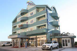 Hotel Kosta'S Podgorica Bagian luar foto
