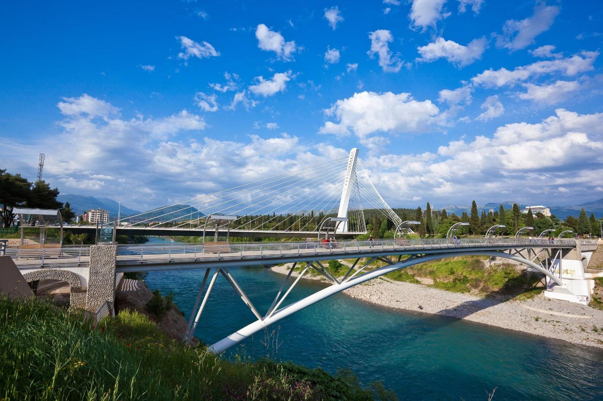 Hotel Kosta'S Podgorica Bagian luar foto