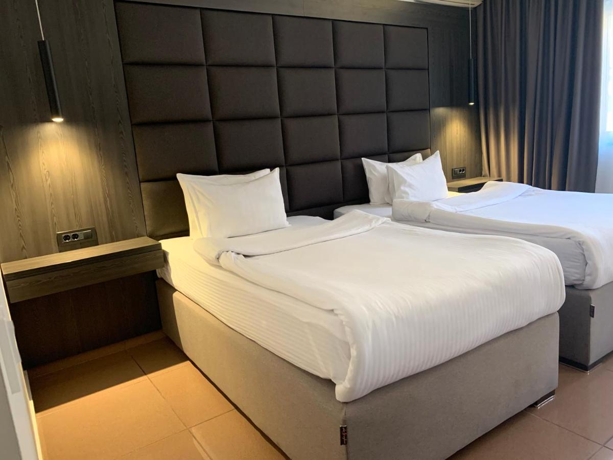 Hotel Kosta'S Podgorica Bagian luar foto