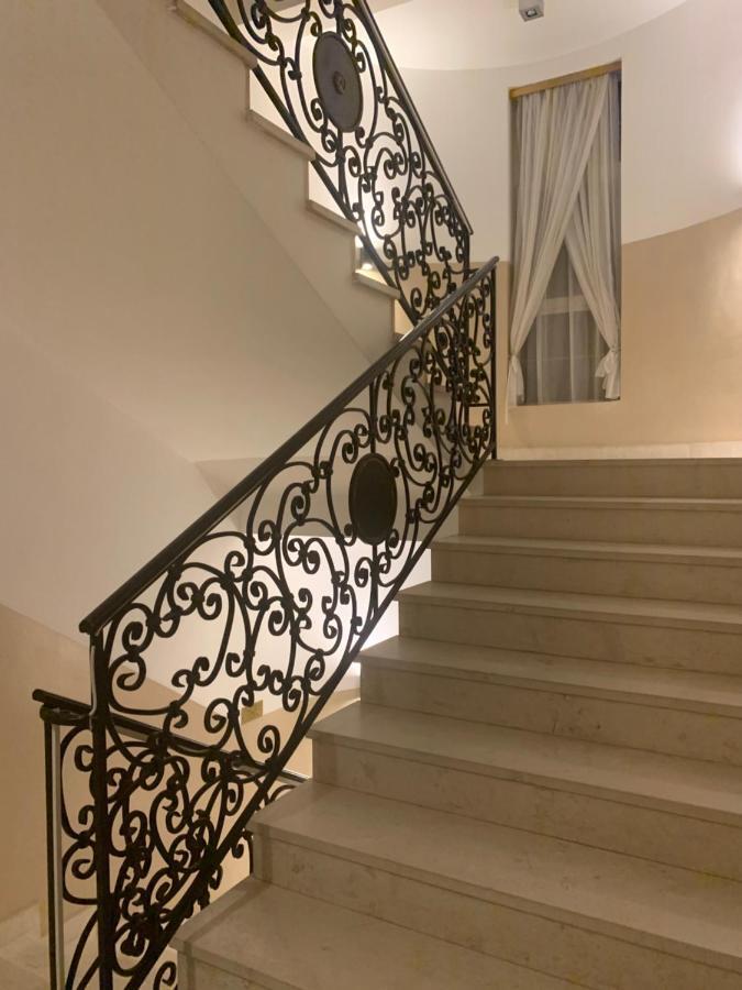 Hotel Kosta'S Podgorica Bagian luar foto